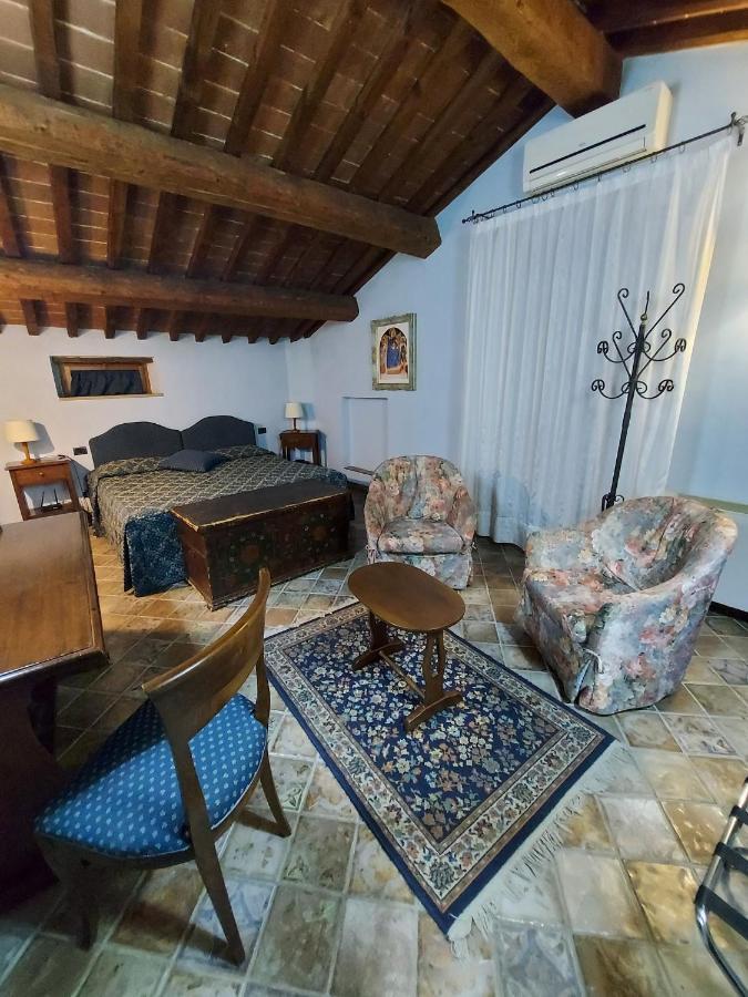 אומברטידה Country Hotel Poggiomanente מראה חיצוני תמונה