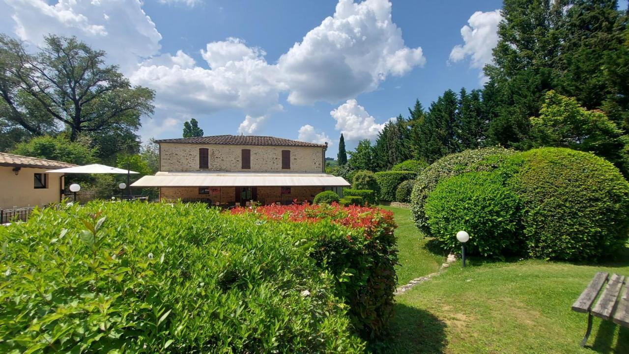 אומברטידה Country Hotel Poggiomanente מראה חיצוני תמונה