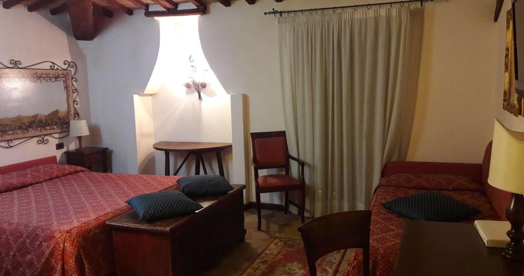 אומברטידה Country Hotel Poggiomanente מראה חיצוני תמונה