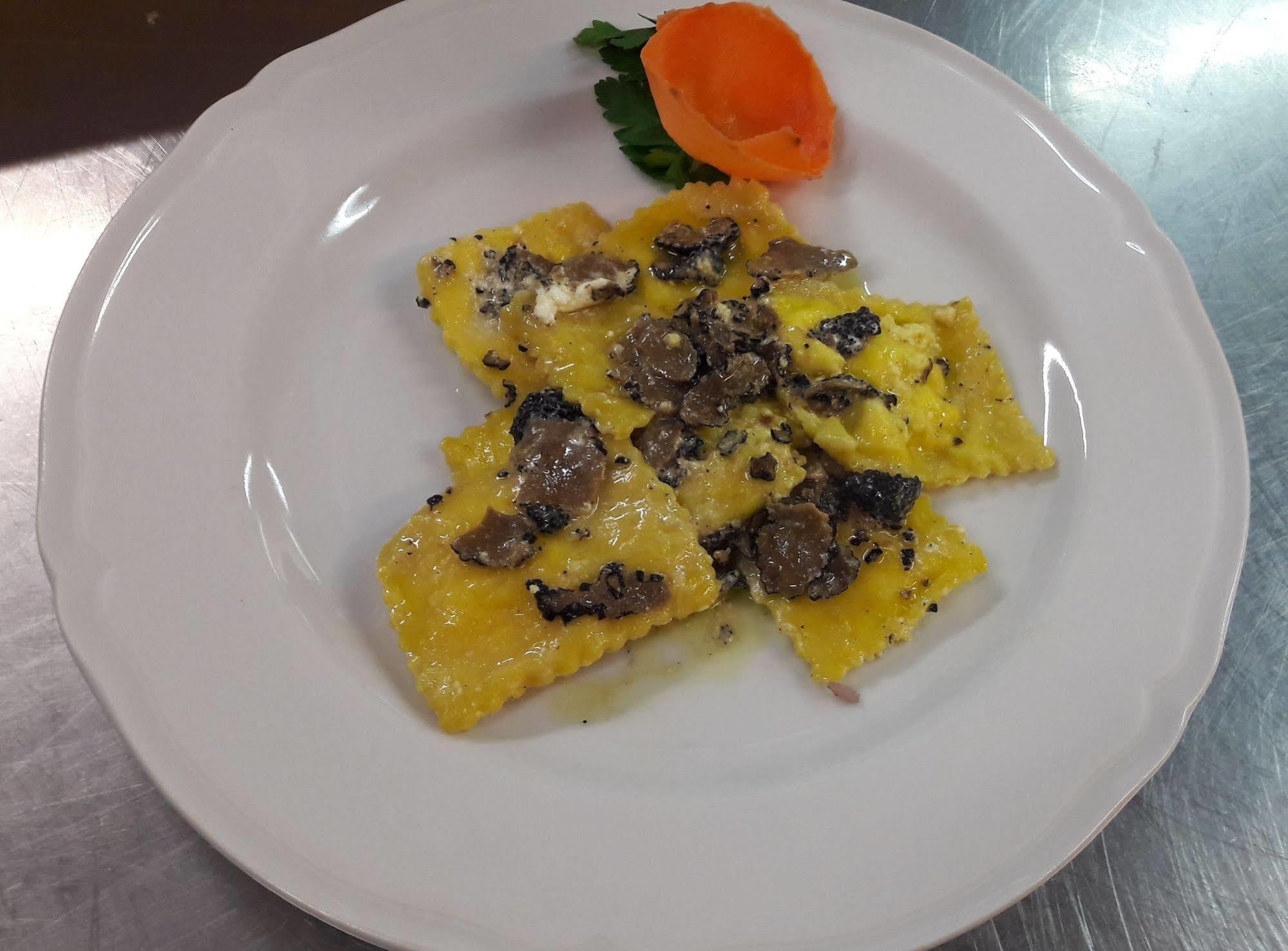 אומברטידה Country Hotel Poggiomanente מראה חיצוני תמונה