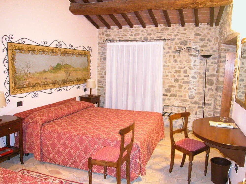 אומברטידה Country Hotel Poggiomanente מראה חיצוני תמונה